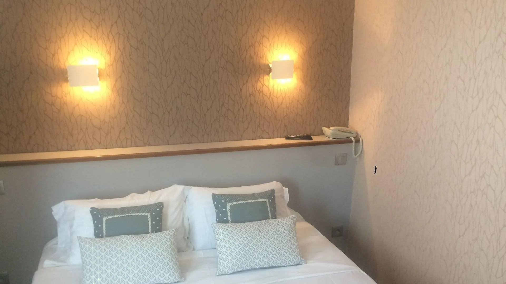 Picardy Hotel-Gare Du Nord Paris Frankrike